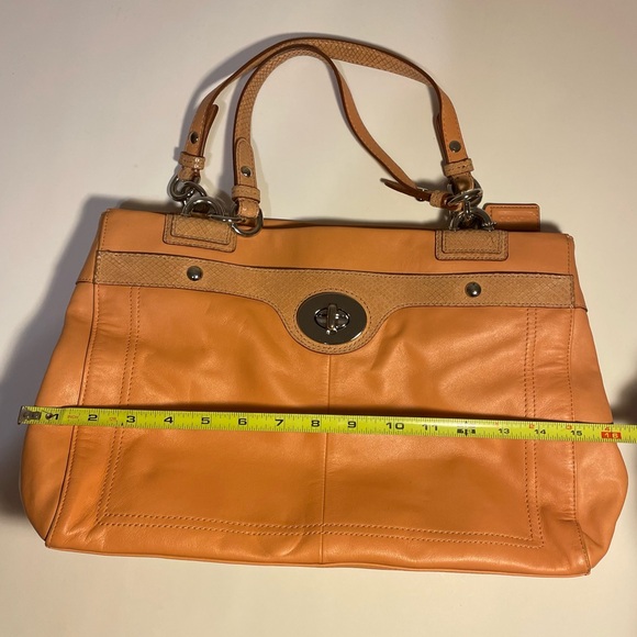 Coach purse 16532 - Picture 4 of 7